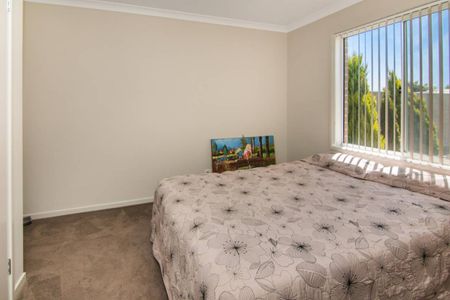 A PERFECT NEAT AND TIDY FAMILY HOME IN PRIME LOCATION - Photo 3