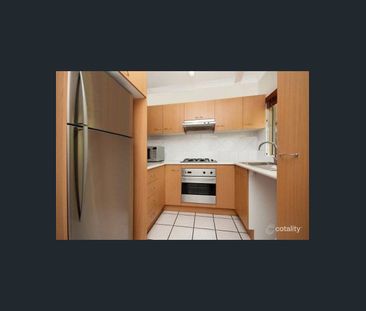 Comfortable Unit Living with Pool in Prime South Townsville Location - Photo 3