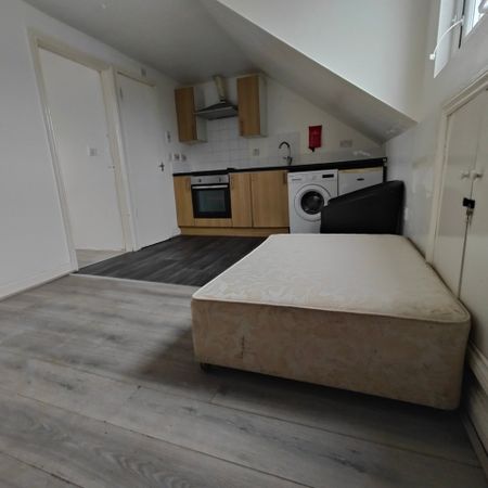 1 Bed Flat, Fosse Road South, LE3 - Photo 4