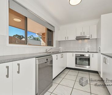 Spacious Single Level Villa Home - Photo 5