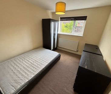 88 Old Ashby Road - Modern with DrivewayLoughborough - Photo 4