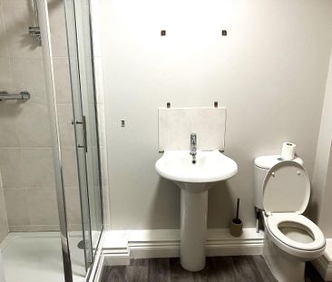 2 bedroom apartment to rent - Photo 4