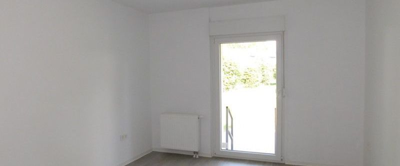 Überruhr Holthausen: kompl. renov. 2 Zimmer EG Wohnung mit Terrasse - Foto 1