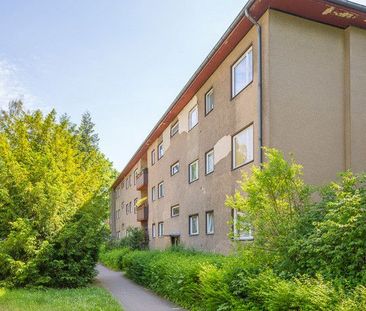 Gemütliche 2- Zimmer Wohnung mit Kohleofen - Photo 1