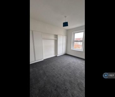 4 bedroom terraced house to rent - Photo 5