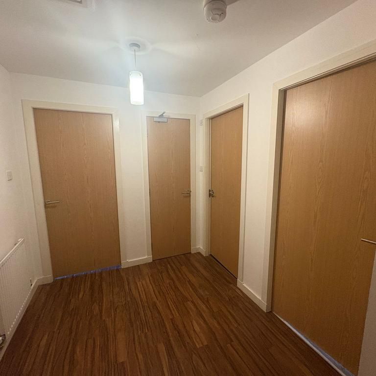 2 bedroom property to rent - Photo 1