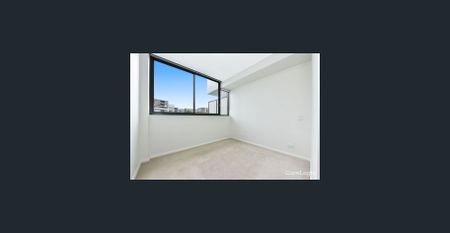 Stunning 2 Bedroom Apartment - Photo 2