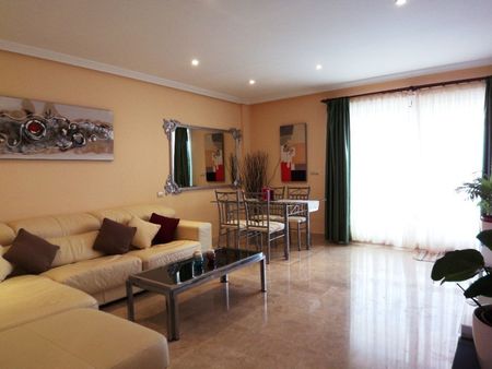 Apartment in Selwo, Costa del Sol - Photo 3