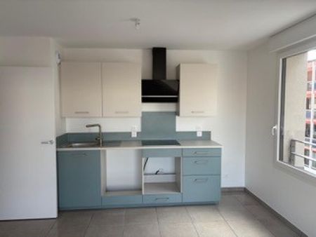 Location Appartement 3 pièces 61m² THONON LES BAINS 74200 - Photo 5