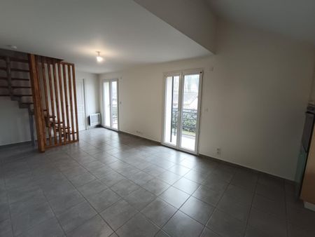 Location Appartement 2 pièces 40m² LA TOUR 74250 - Photo 2