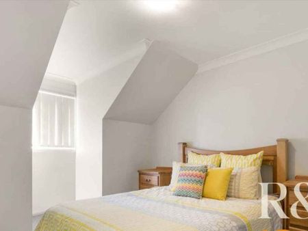 11/98-102 Victoria Street Werrington - Photo 2