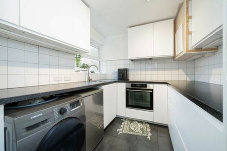 Chelsea Close - Photo 2