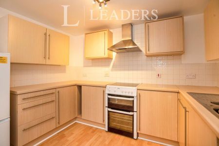 2 bedroom flat to rent - Photo 5