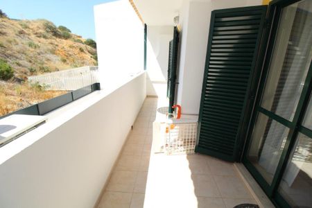 Apartamento T2, para arrendamento anual, próximo da praia em Albufeira, Algarve - Photo 3