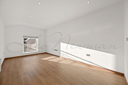 Harvest Lane, Thames Ditton, KT7 - Photo 2