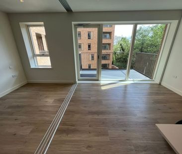 Studio Flat, Blenheim Mansions, N8 - Photo 1