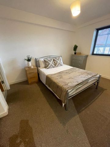 2 bedroom flat to rent - Photo 4