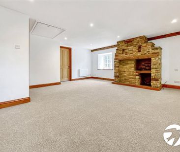 3 bedroom detached house to rent - Photo 3