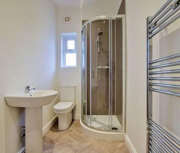 2 bedroom terraced house to rent - Photo 5