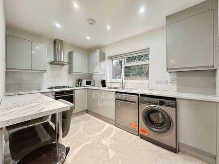 Rowan Close, Beaconsfield, HP9 - Photo 5