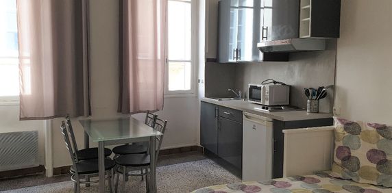 SPECIAL ETUDIANTS, MEUBLE 1PIECE 19.28m², - Photo 2