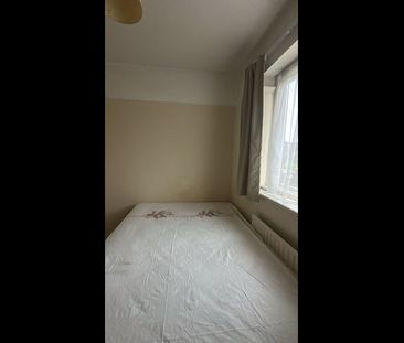 Room in a Shared House, Burnley Road, NW10 - Photo 3