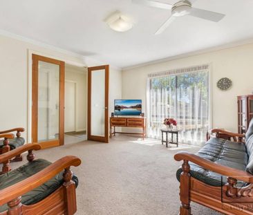Attractive Home In Exceptional Location - Photo 3