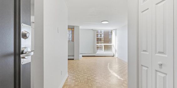 1 chambre - 5755 Avenue Sir Walter Scott, Côte Saint-Luc - Photo 3
