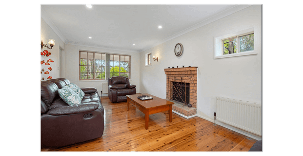 Family house next to School — Hornsby - Photo 1