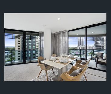 LUXURY FURNISHED APARTMENT IN THE HEART OF BROADBEACH!! - Photo 5