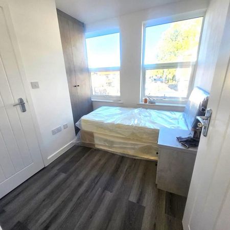 1 bedroom in a house share to rent - Photo 3