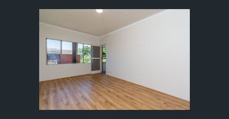 2 Bedroom Apartment 200 meters from the train station - Photo 3