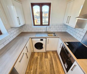 2 Bedroom Flat to Rent in Kings Road, Rushden, Northants, NN10 - Photo 5