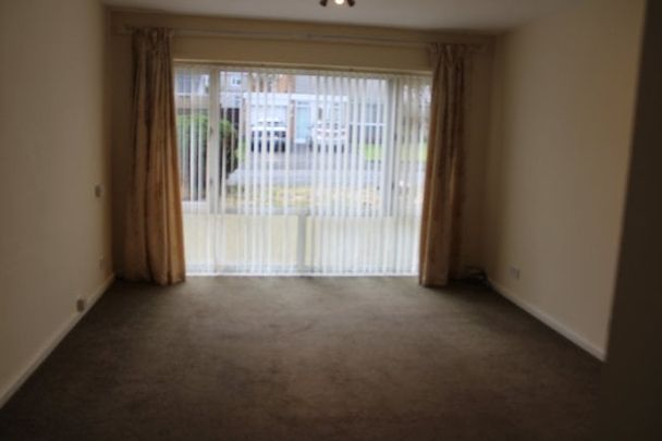 Rowanhill Place, Kilmarnock - Photo 1