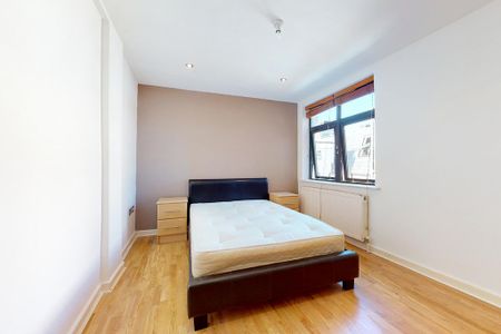 3 bedroom flat to rent - Photo 5