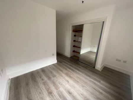 Fieldview Court, Berkshire, SL1 - Photo 3