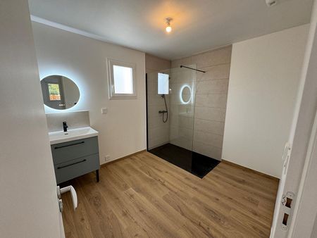 Location Maison 2 pièces 52m² - Photo 5