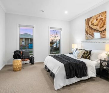 Stunning 4-Bedroom Home in the Prestigious Five Farms Estate, Clyde... - Photo 6