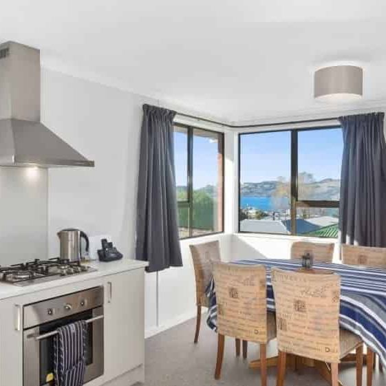 Beautiful 3BR Home in Popular Belleknowes! - Photo 1