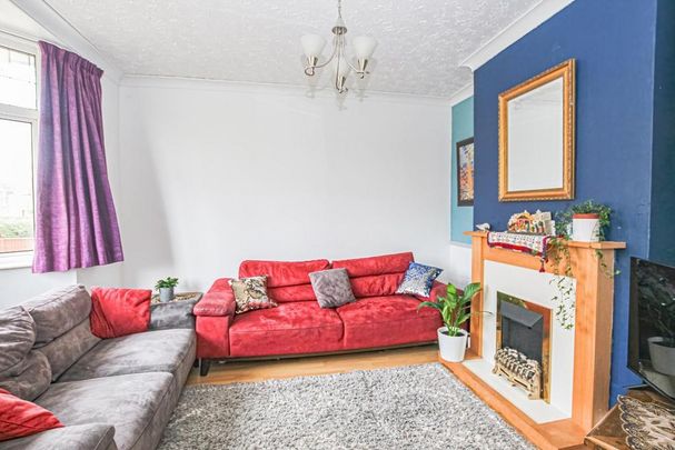 3 bedroom chalet to rent - Photo 1