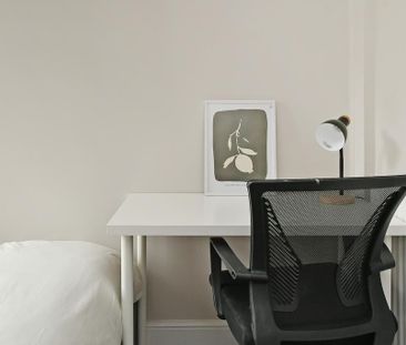 4 bedroom terraced house to rent - Photo 3