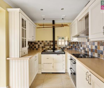 3 bedroom bungalow to rent - Photo 1