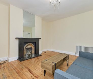 3 bedroom flat to rent - Photo 2