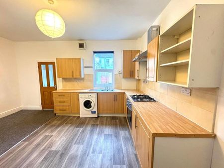 3 bedroom terraced house to rent - Photo 5