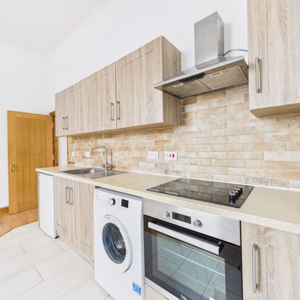 Wellington Road, Brighton - Photo 1