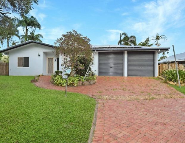 Spacious Home - Fully Tiled - Large Patio - Solar - Large Shed - Rear Access - Photo 1