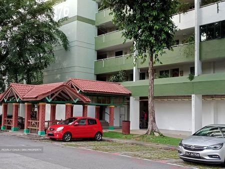 Ang Mo Kio Avenue 10 (Ang Mo Kio) - For Rent - Photo 4
