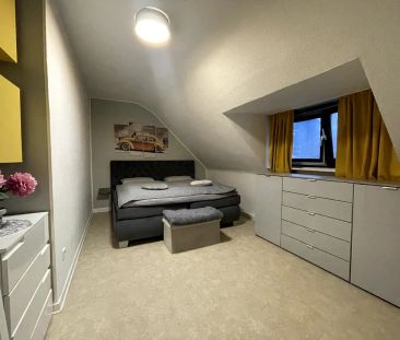 NAHE HELIOS: GEMÜTLICHE 2-ZIMMER-DG-WOHNUNG MIT BALKON ZU VERMIETEN! - Foto 3