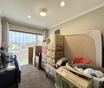 3-Bedroom House in Tirohanga - Photo 5