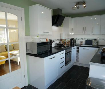 2 bedroom semi-detached house to rent - Photo 4